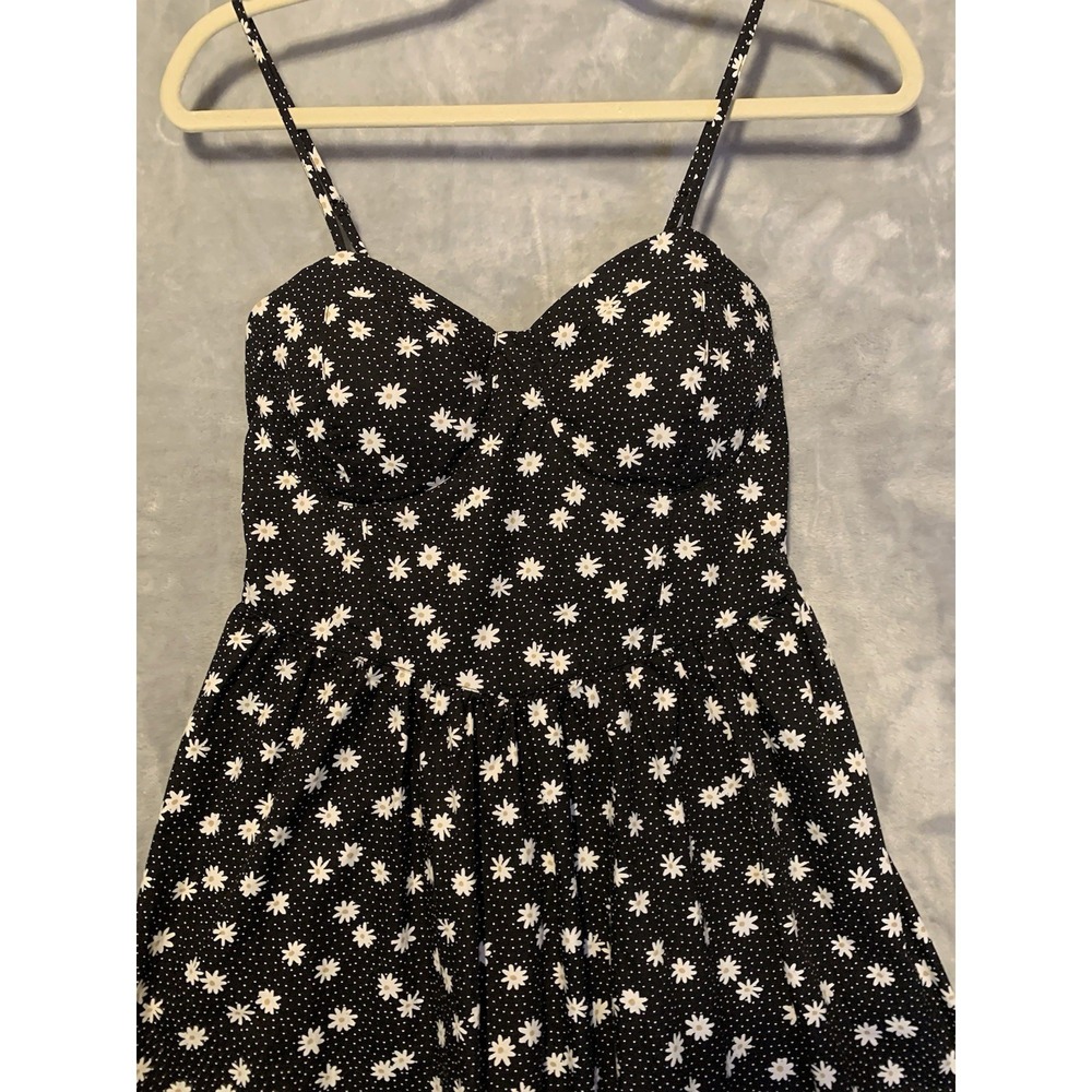 No Boundaries Black Daisy Polka Dot Sundress Sweetheart Smocked Back‎ Medium 7-9